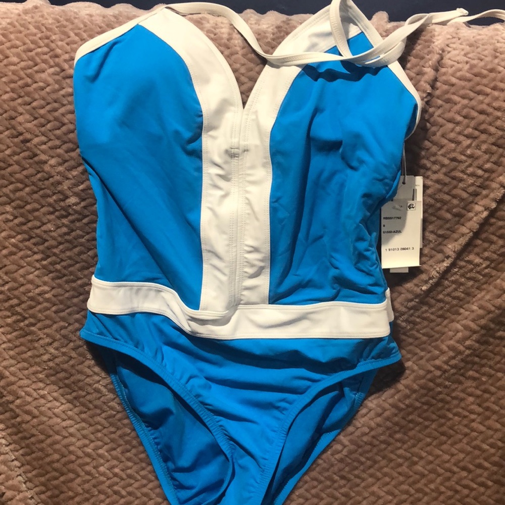 Size 8 Beautiful bathing suit with straps